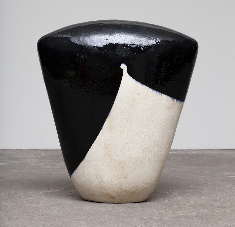 Jun Kaneko, Dango 12-11-05, 2012
Glazed Ceramic, 24 1/2 x 23 x 10 inches
KANE0127
$28,000
