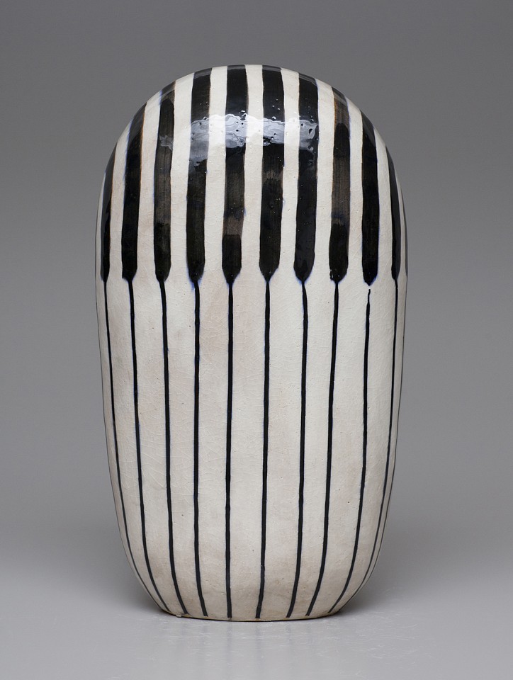 Jun Kaneko, Dango 12-11-08, 2012
Glazed Ceramic, 22 x 13 x 7 1/2 inches
KANE0125
$25,000