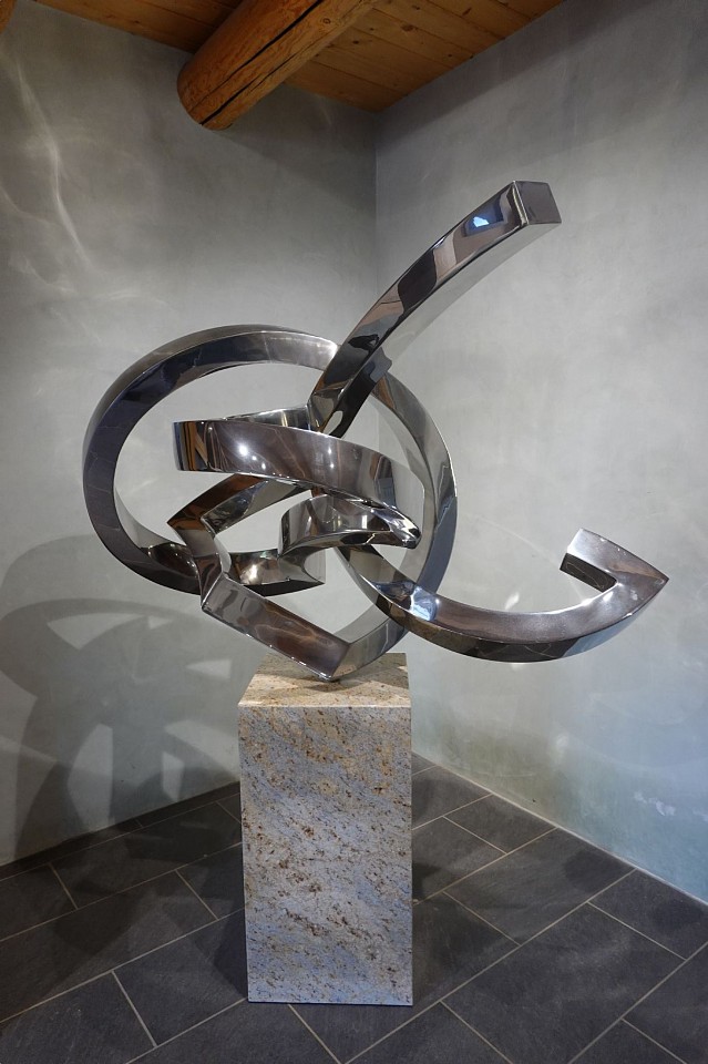 Gino Miles, Z Thunderstruck, 2023
Stainless Steel on granite base, 47 x 57 x 57 inches on 30 x 16 x 16 inch base
MILE00068
$52,000