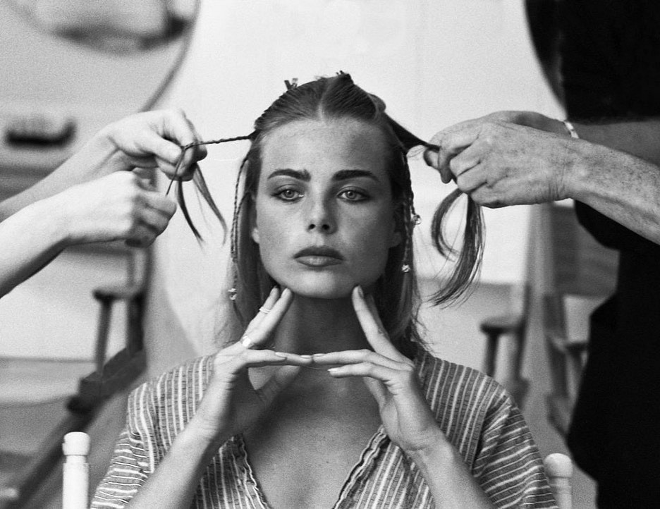 Harry Benson, Margaux Hemingway / Paul McGreger Hair; edition 8/35, 1975
Archival pigment print, 30 x 40 inches / 42 x 48 inches framed (+$1,200 frame)
BENS00109
$17,500